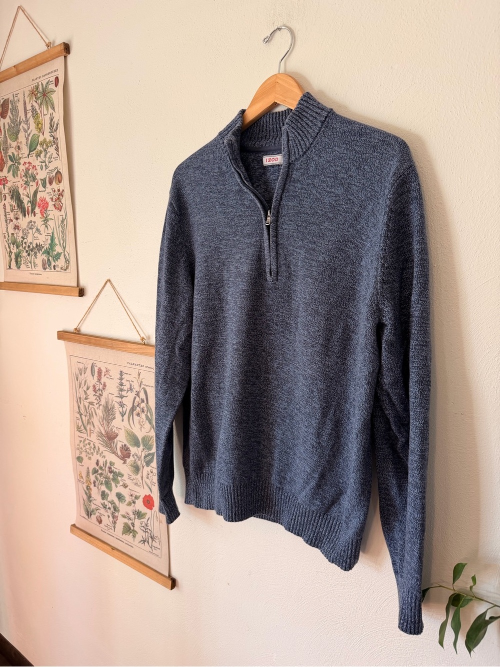 IZOD - Large - Men's Quarter-Zip Heather Navy Sweater